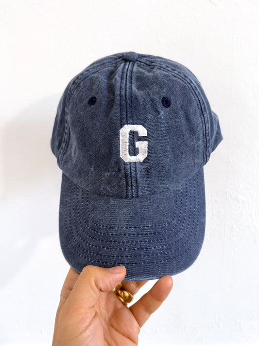 Cappellino "College" con iniziale