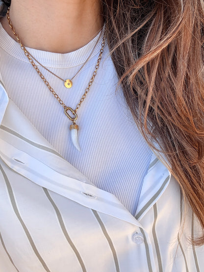 Collana ciondolo corno bianco