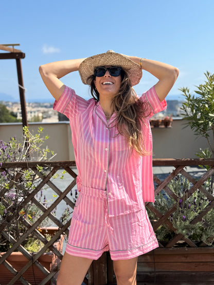 Pigiama a righe rosa