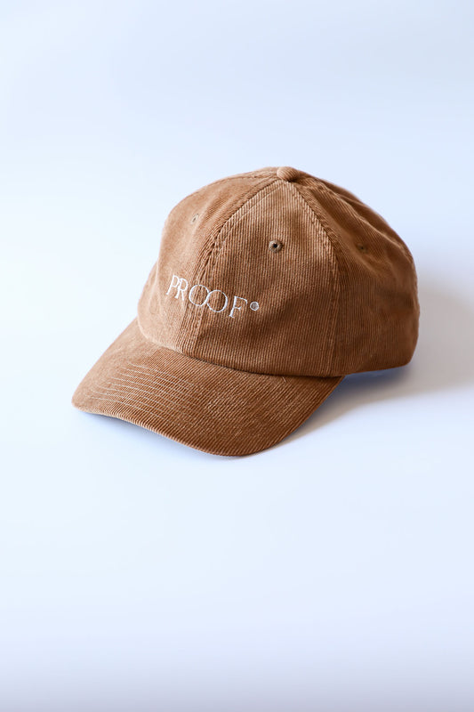 Cappellino in velluto a coste cammello