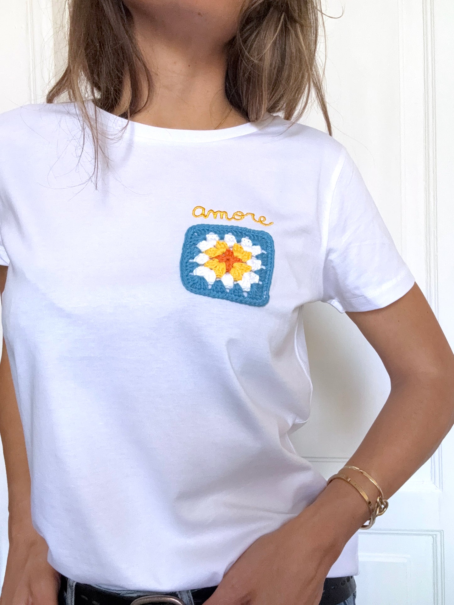 Tshirt con toppa in crochet #1
