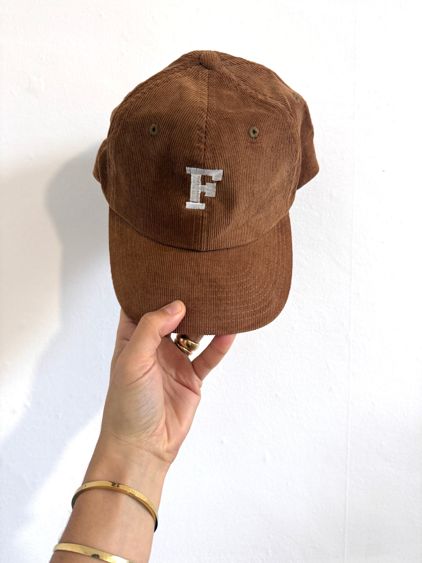Cappellino "College" con iniziale