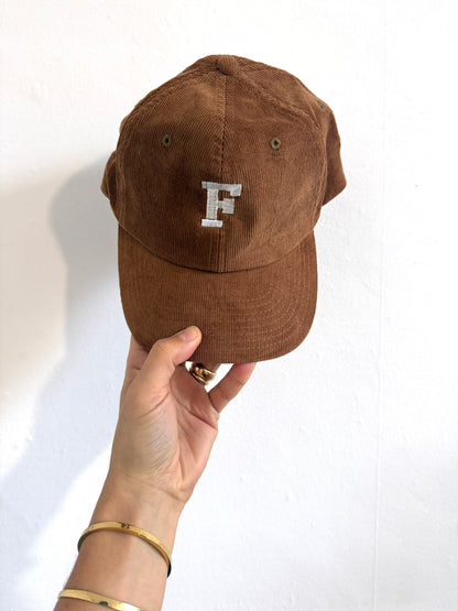 Cappellino "College" con iniziale