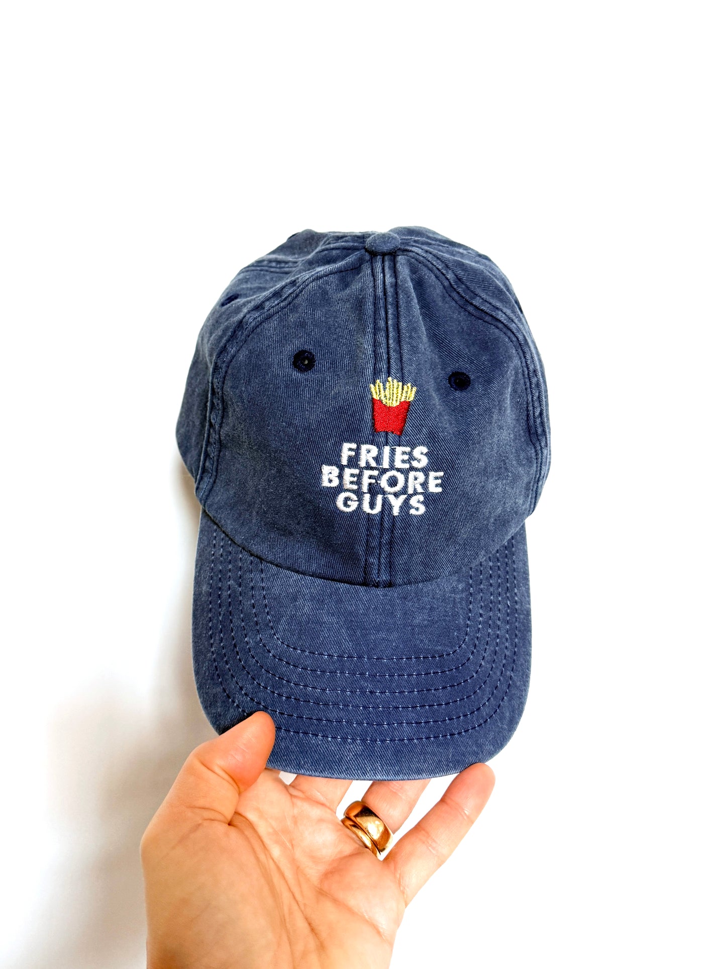 Cappellino "Fries before guys" jeans