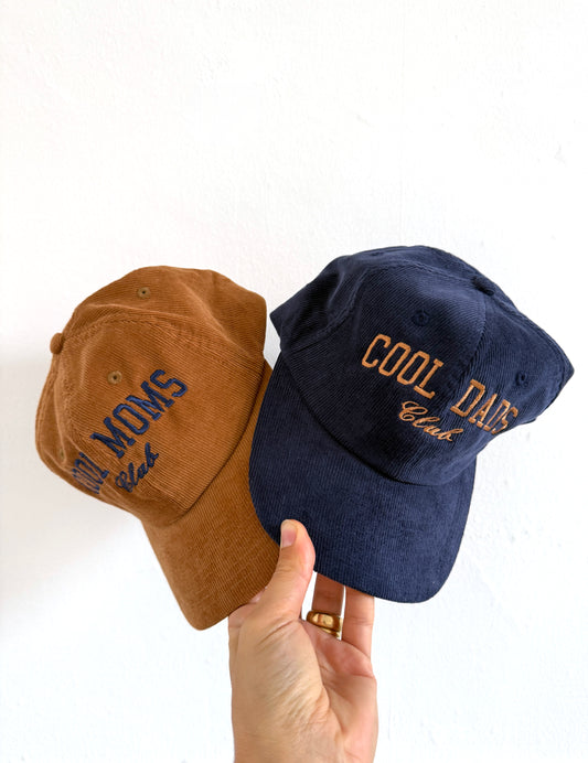 Set x2 cappellini "Cool moms club" e "Cool dads club"